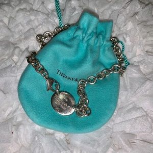 Tiffany & Co. Oval Return to Tiffany Necklace